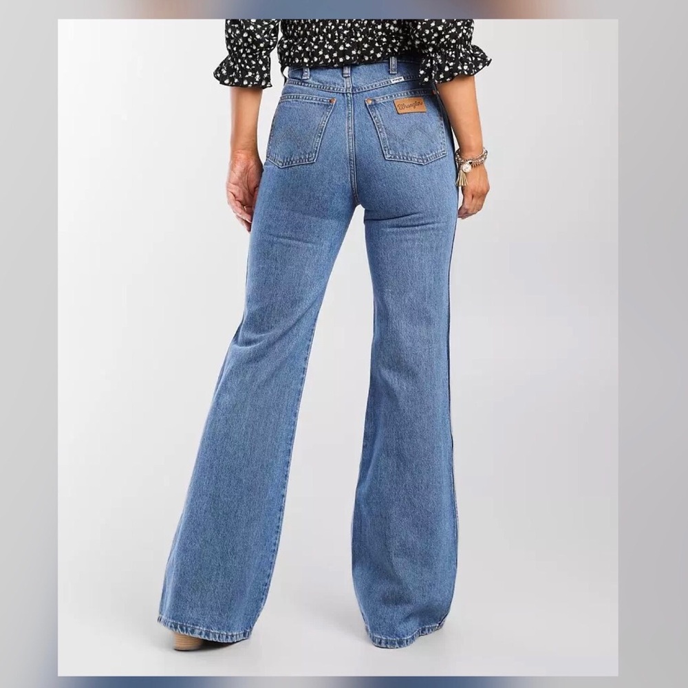 NWT Wrangler Wanderer 622 Jeans